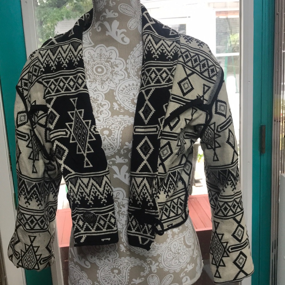 Aztec Print Reversible Crop Jacket - image 7